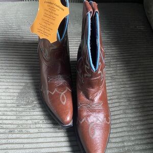 Elegant Brown Western Heeled Boots